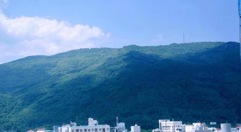 옌 비 04 럭셔리 호텔 퀴논 외부 사진